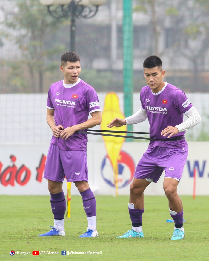 HLV Lee Young-jin vắng vì covid-19, trợ lý thể lực người Pháp quán xuyến U23 Việt Nam - Ảnh 6.