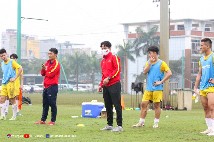 Cầu thủ U17 Việt Nam sẽ được giữ lại tập chuyên sâu ở các đội bóng lớn ở Đức - Ảnh 1.