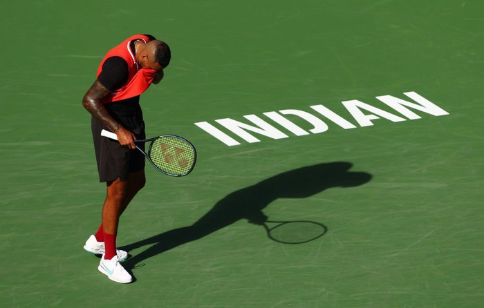 Mặc kệ &quot;Trai hư&quot; đập nát vợt, Nadal vẫn nối dài kỷ lục để vào bán kết Indian Wells - Ảnh 6.