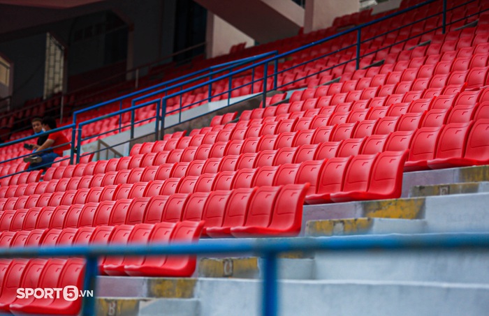 Sân vận động Lạch Tray &quot;khoác áo mới&quot; trước trận tiếp CLB Nam Định - Ảnh 5.