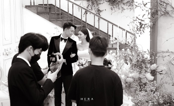 Thành Chung và Tấn Tài rủ nhau đi chụp ảnh cưới cùng ngày cùng nơi - Ảnh 3.