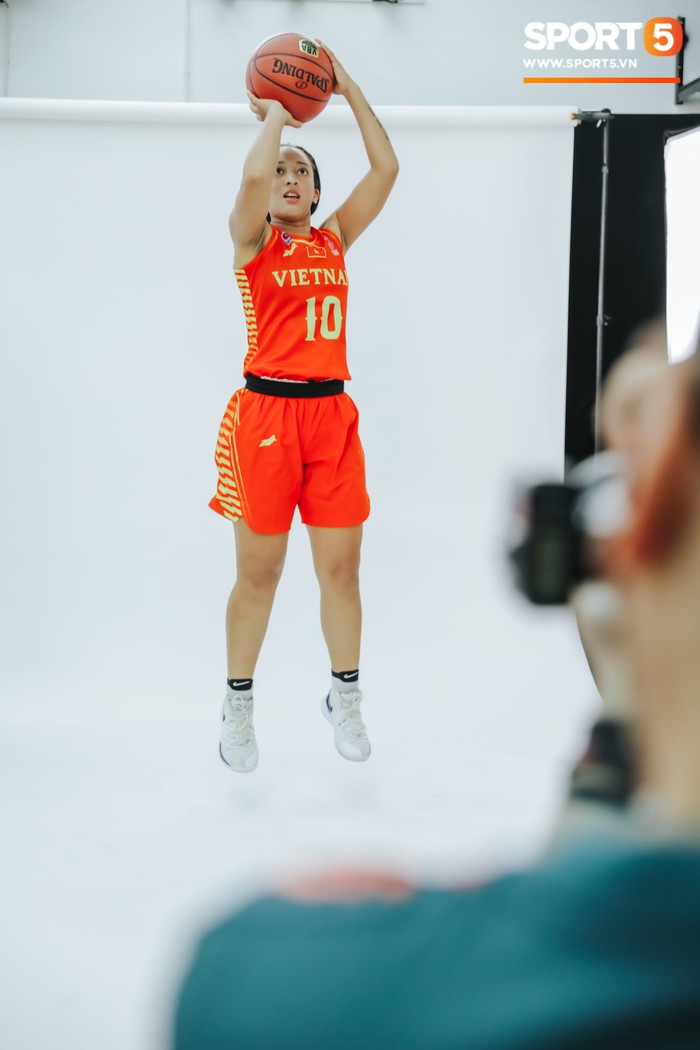 Lỡ hẹn với SEA Games 30, Mailee Jones hoàn thành giấc mộng khoác áo đội tuyển bóng rổ Việt Nam - Ảnh 3.