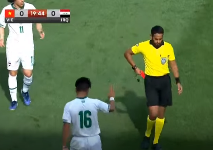 Trực tiếp bóng đá U23 Việt Nam 0-0 U23 Iraq, U23 Dubai Cup 2022: Đội bạn thoát thẻ đỏ  - Ảnh 2.