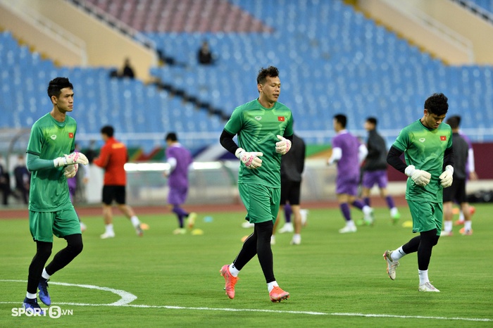 HLV Park Hang-seo đặc biệt dặn dò Tuấn Anh trước trận gặp ĐT Oman  - Ảnh 4.