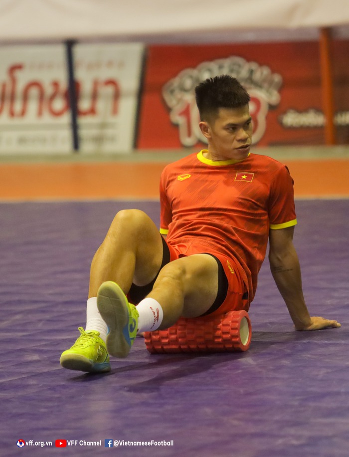 Futsal Việt Nam có buổi đầu tiên trên đất Thái Lan - Ảnh 5.