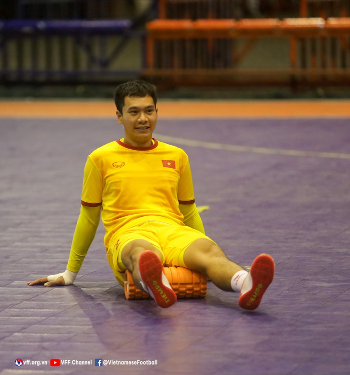 Futsal Việt Nam có buổi đầu tiên trên đất Thái Lan - Ảnh 3.