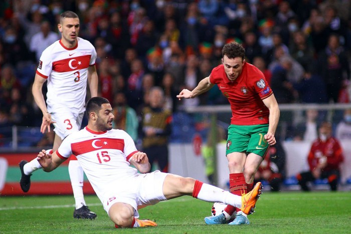 Bồ Đào Nha giành chiến thắng &quot;đau tim&quot; để vào chung kết tranh vé vớt World Cup - Ảnh 7.