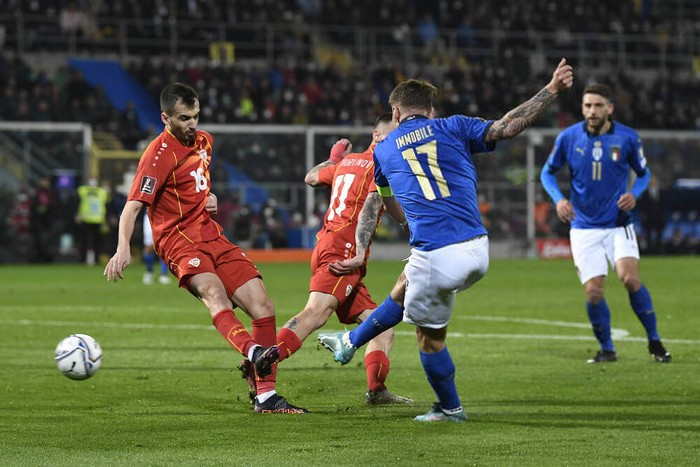 Địa chấn lịch sử: Italy thua nhục đội tí hon kém 61 bậc trên BXH FIFA, lần thứ 2 liên tiếp ngồi nhà xem World Cup - Ảnh 5.