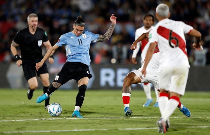 Nhọc nhằn đánh bại Peru, Uruguay giành vé sớm tới World Cup 2022 - Ảnh 4.