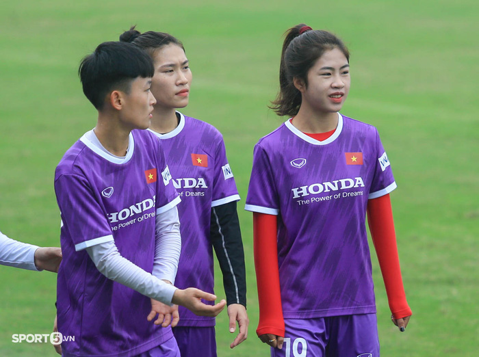 Lần đầu tiên Campuchia cử đội nữ tham dự tại SEA Games 31 - Ảnh 2.