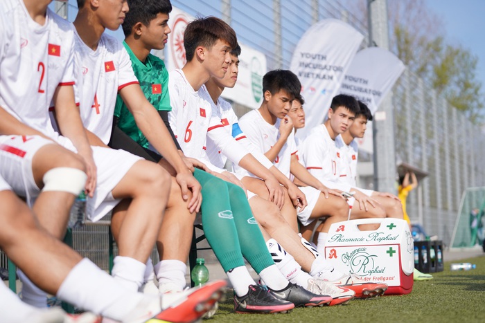 U17 Việt Nam bộc lộ yếu điểm trước đội bóng mạnh của Đức - Ảnh 1.