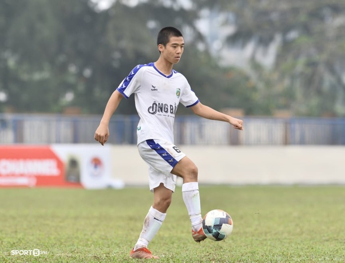 Sao trẻ U19 Nutifood tái hiện khoảnh khắc cảm xúc của Minh Vương ở vòng loại World Cup - Ảnh 5.