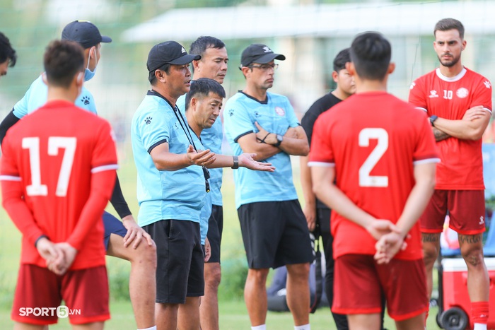 Bùi Tiến Dũng tích cực tập luyện trước cơ hội ra sân gặp CLB Hà Nội - Ảnh 7.