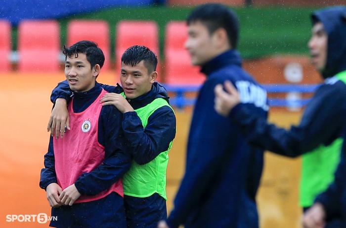 Duy Mạnh tái xuất sau chấn thương, có thể cùng Hà Nội FC đấu Viettel - Ảnh 7.