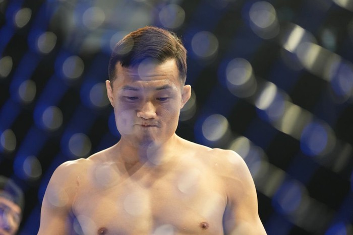 Từ thất bại của Chan Sung Jung tại UFC 273: Đã tới lúc góc đài MMA cần thay đổi? - Ảnh 2.