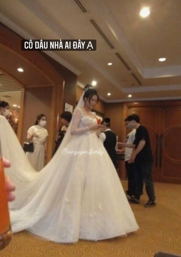 Cập nhật đám cưới Thành Chung và Tố Uyên hôm nay: Cô dâu lộ diện - Ảnh 1.