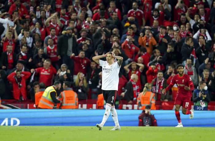 Bị cầm hòa khó tin, Liverpool trải qua thời khắc thót tim trước khi đoạt vé vào bán kết Champions League - Ảnh 12.