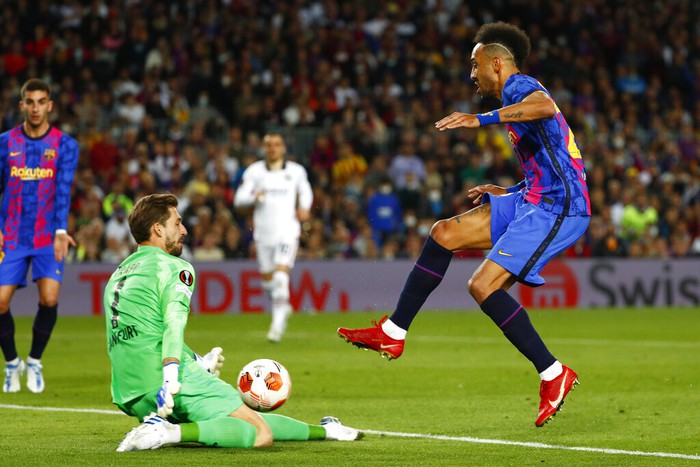 Barcelona bất ngờ thảm bại ở Camp Nou, chính thức bị loại khỏi cúp châu Âu - Ảnh 8.