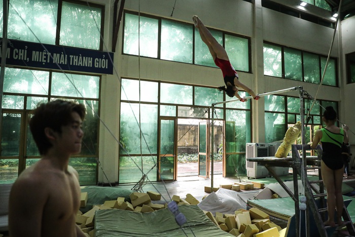 Mục tiêu 3 HCV SEA Games 31 của thể dục dụng cụ Việt Nam là “khó”  - Ảnh 5.
