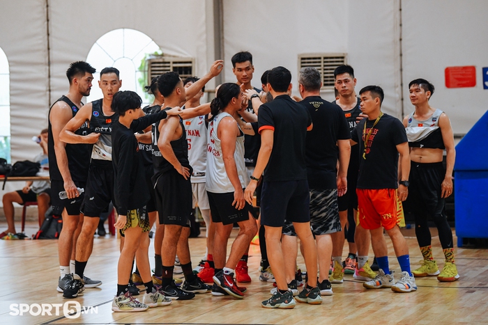 Lịch thi đấu ABL Pre SEA Games Challenge 2022 của đội tuyển bóng rổ Việt Nam: Thử thách thể lực kinh hoàng - Ảnh 3.