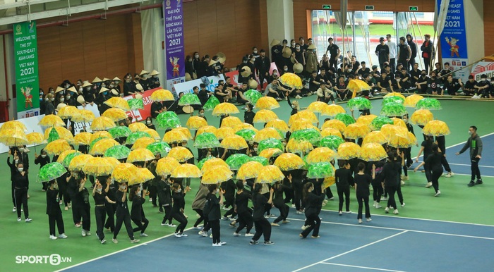 Gần 1000 nghệ sĩ, diễn viên múa miệt mài tập luyện cho khai mạc SEA Games 31 - Ảnh 7.
