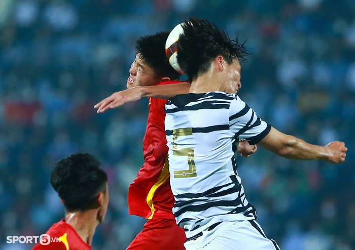 U23 Việt Nam hụt bàn thắng đáng tiếc sau cú &quot;trivela&quot; bất ngờ và đẹp mắt  - Ảnh 8.