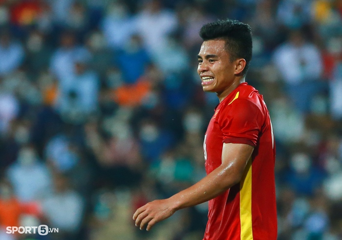 U23 Việt Nam hụt bàn thắng đáng tiếc sau cú &quot;trivela&quot; bất ngờ và đẹp mắt  - Ảnh 6.