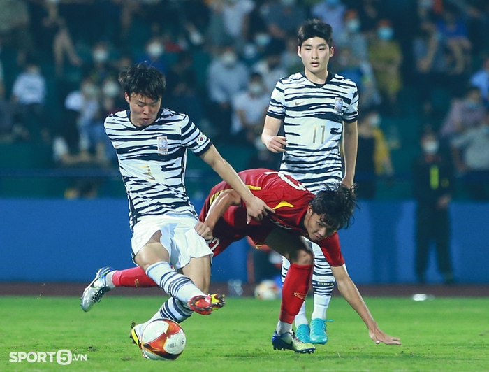 U23 Việt Nam hụt bàn thắng đáng tiếc sau cú &quot;trivela&quot; bất ngờ và đẹp mắt  - Ảnh 11.