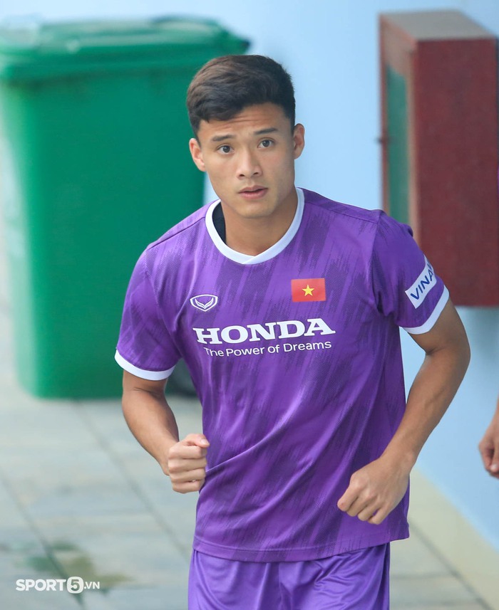 Cầu thủ U23 Việt Nam khoe body săn chắc trước trận đấu với U20 Hàn Quốc - Ảnh 8.