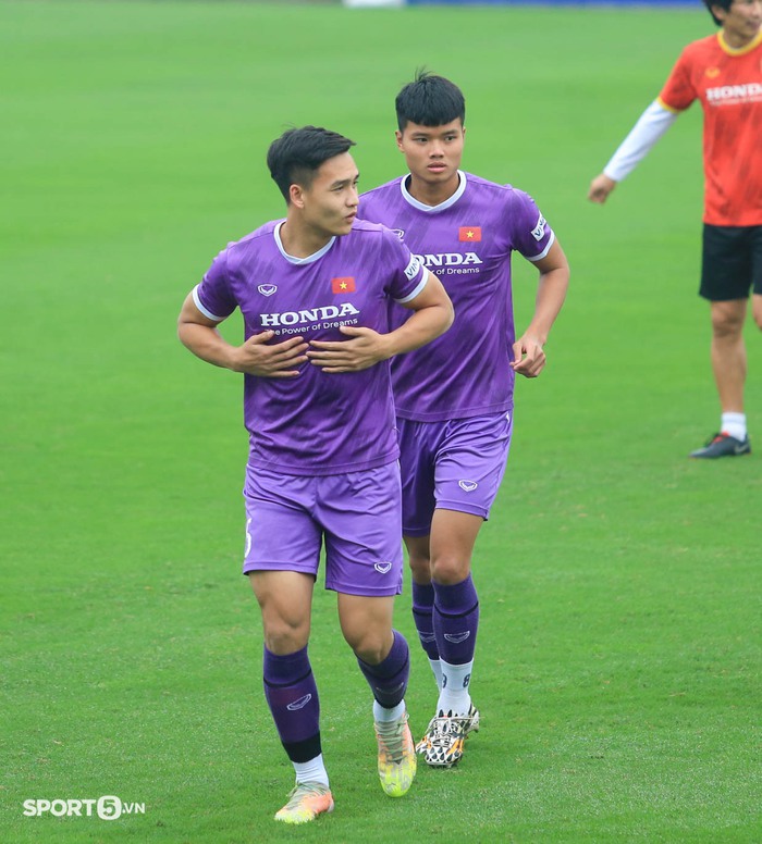 Cầu thủ U23 Việt Nam khoe body săn chắc trước trận đấu với U20 Hàn Quốc - Ảnh 10.
