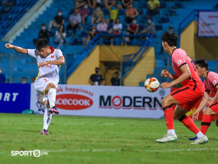 Văn Tùng chớp thời cơ ghi bàn cho U23 Việt Nam vào lưới U20 Hàn Quốc - Ảnh 2.