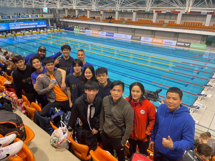 Nguyễn Huy Hoàng phá kỷ lục bơi 400m trước thềm SEA Games 31 - Ảnh 1.