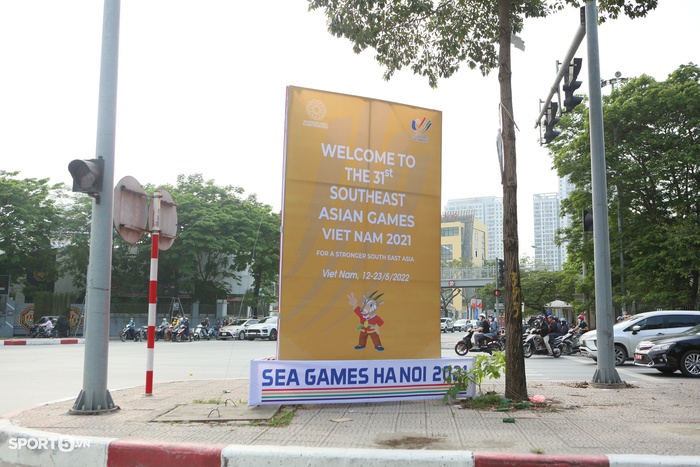 Hà Nội trang hoàng đường phố trước thềm SEA Games 31 đang gần kề - Ảnh 7.