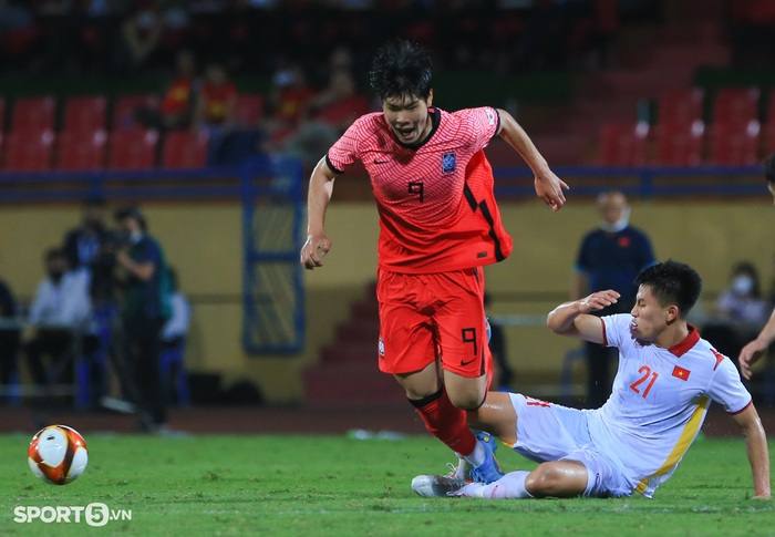 HLV Park Hang-seo phản ứng mạnh khi U23 Việt Nam tạt bổng hỏng nhiều - Ảnh 10.