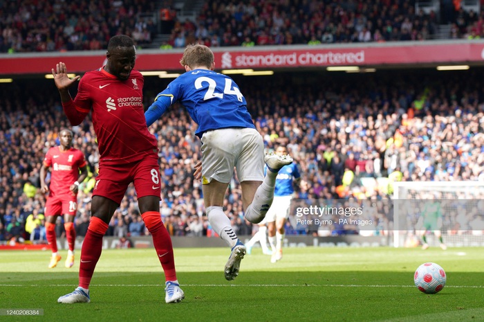 Trực tiếp Liverpool 1-0 Everton (H2): Đội chủ thoát phạt đền - Ảnh 4.