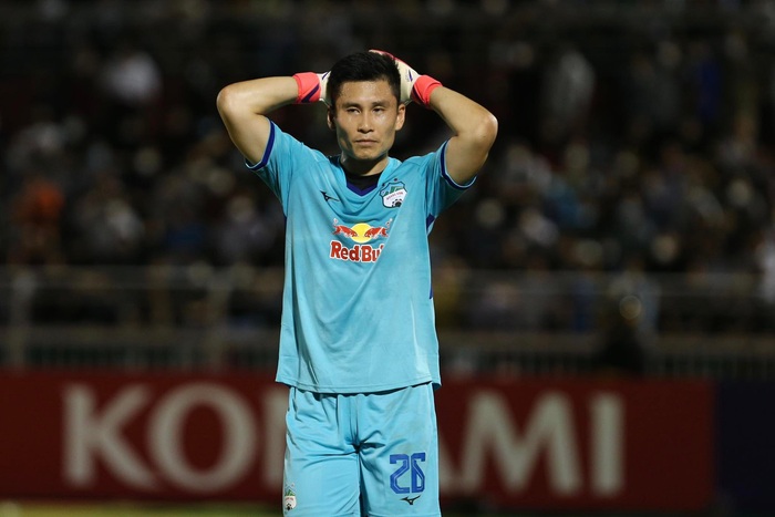 Cập nhật HAGL 0-1 Yokohama F.Marinos (hiệp 1): Hữu Tuấn phạm lỗi khiến HAGL phải chịu penalty - Ảnh 4.