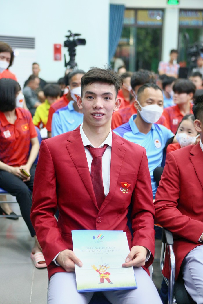 Nguyễn Huy Hoàng: &quot;Gạt qua lo lắng để thể hiện sự quyết tâm'' trong buổi lễ xuất quân dự SEA Games 31 - Ảnh 5.