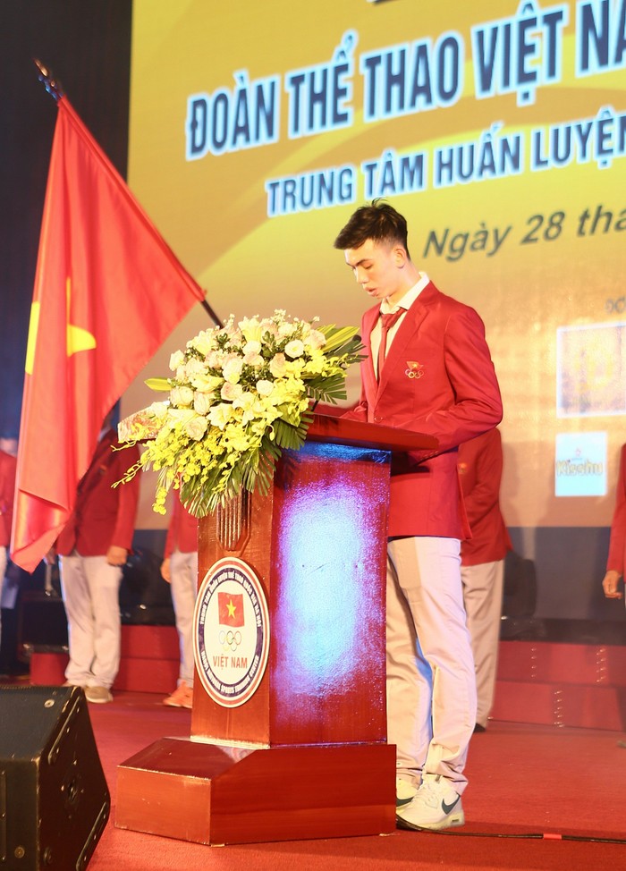 Nguyễn Huy Hoàng: &quot;Gạt qua lo lắng để thể hiện sự quyết tâm'' trong buổi lễ xuất quân dự SEA Games 31 - Ảnh 1.
