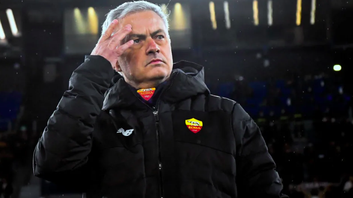 Mourinho sỉ nhục phóng viên trong phòng họp báo - Ảnh 1.