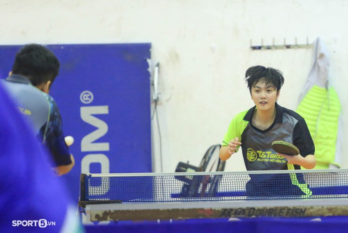 Tay vợt 17 tuổi Trần Mai Ngọc không ngại bất kỳ đối thủ nào tại SEA Games 31 - Ảnh 4.