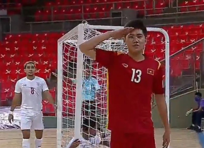 Futsal Việt Nam đánh rơi 2 điểm trong ngày ra quân - Ảnh 1.