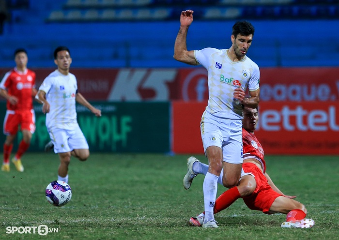 Ngoại binh Hà Nội FC bị đánh giá không đủ đẳng cấp chơi ở V.League - Ảnh 4.