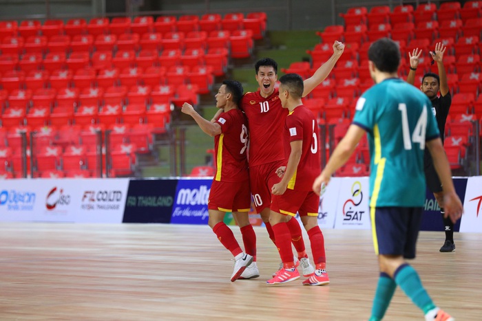 Futsal Việt Nam đánh bại Australia, giành suất đầu tiên vào bán kết giải Đông Nam Á - Ảnh 1.
