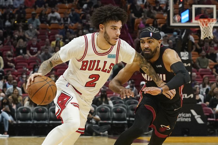 Lonzo Ball chính thức nghỉ hết mùa giải, Chicago Bulls thi đấu ra sao ở NBA Playoffs? - Ảnh 1.