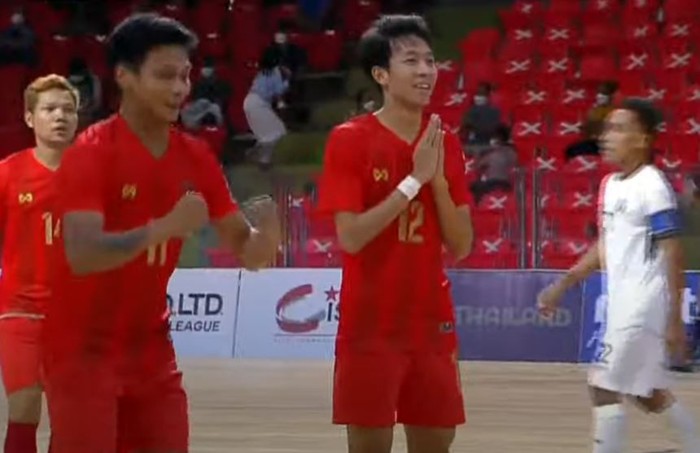 Futsal Myanmar vượt qua Việt Nam giành ngôi đầu bảng B - Ảnh 1.