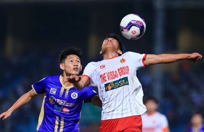 Đêm ác mộng của trung vệ U23 Việt Nam khi đối mặt Hà Nội FC - Ảnh 12.