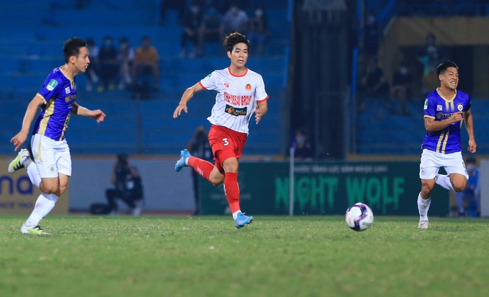 Đêm ác mộng của trung vệ U23 Việt Nam khi đối mặt Hà Nội FC - Ảnh 7.