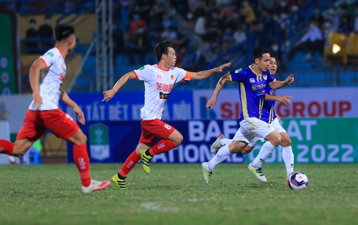 Đêm ác mộng của trung vệ U23 Việt Nam khi đối mặt Hà Nội FC - Ảnh 8.