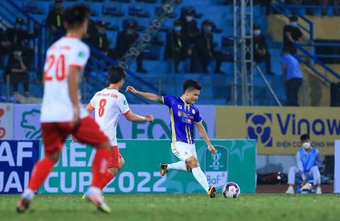 Điệu nhảy cuối của Quang Hải ở Hàng Đẫy và cái kết đẹp cùng Hà Nội FC - Ảnh 3.