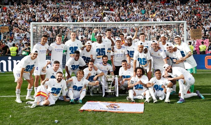 Màn ăn mừng hoành tráng của Real Madrid trong ngày đăng quang La Liga - Ảnh 1.